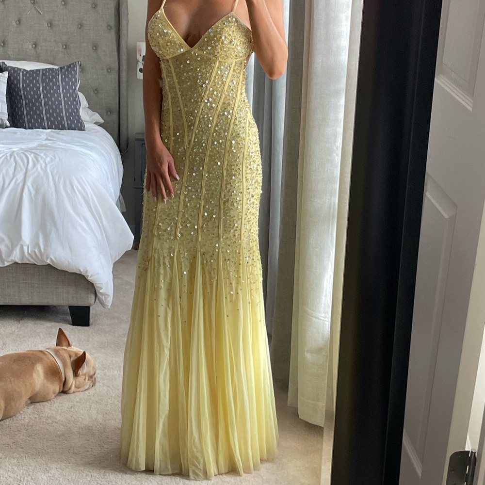 Cache Yellow Sequin Gown - Size 00 or XXS/XS STUNNING!!